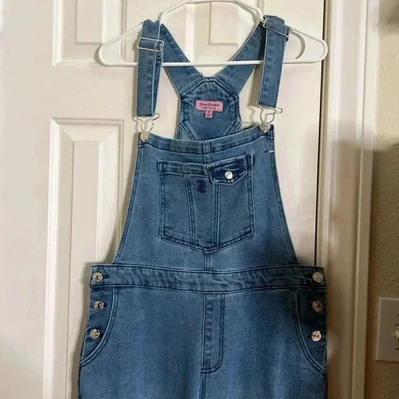 JUICY COUTURE DENIM WIDE LEG OVERALL WITH RELEASE HEM in Medium Wash medium - Picture 6 of 12